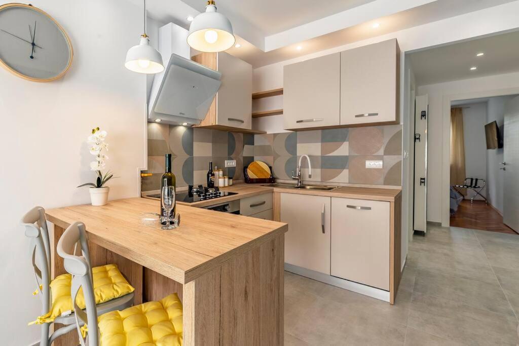 New Two Bedroom Apartment Maloni Пула Екстер'єр фото