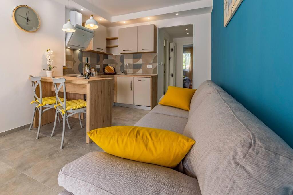 New Two Bedroom Apartment Maloni Пула Екстер'єр фото